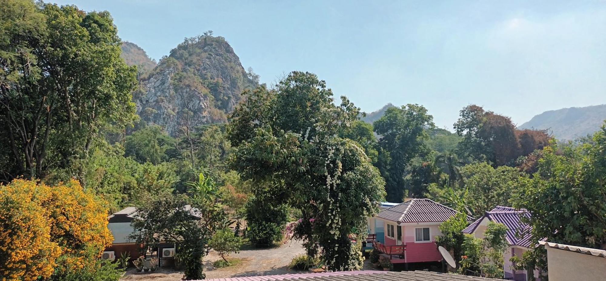 ชายเขาโฮมสเตย์ Kanchanaburi Exterior photo