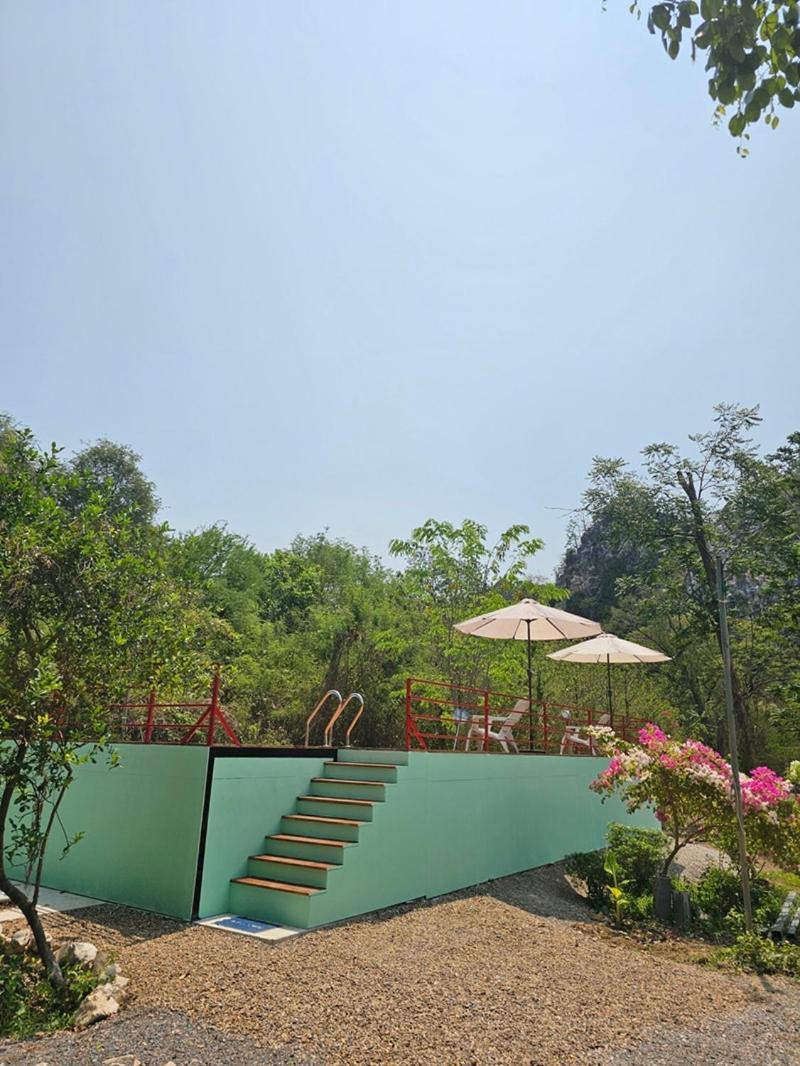 ชายเขาโฮมสเตย์ Kanchanaburi Exterior photo